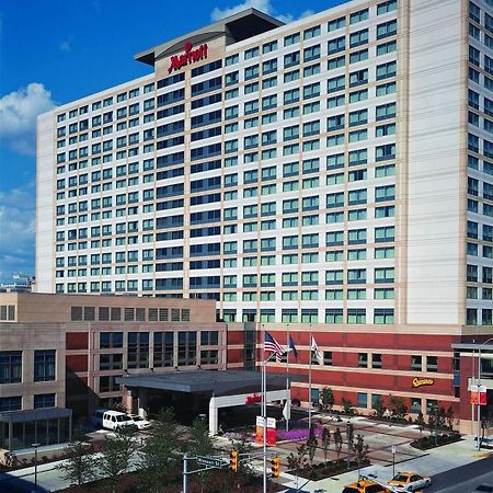 Отель Indianapolis Marriott Downtown Экстерьер фото