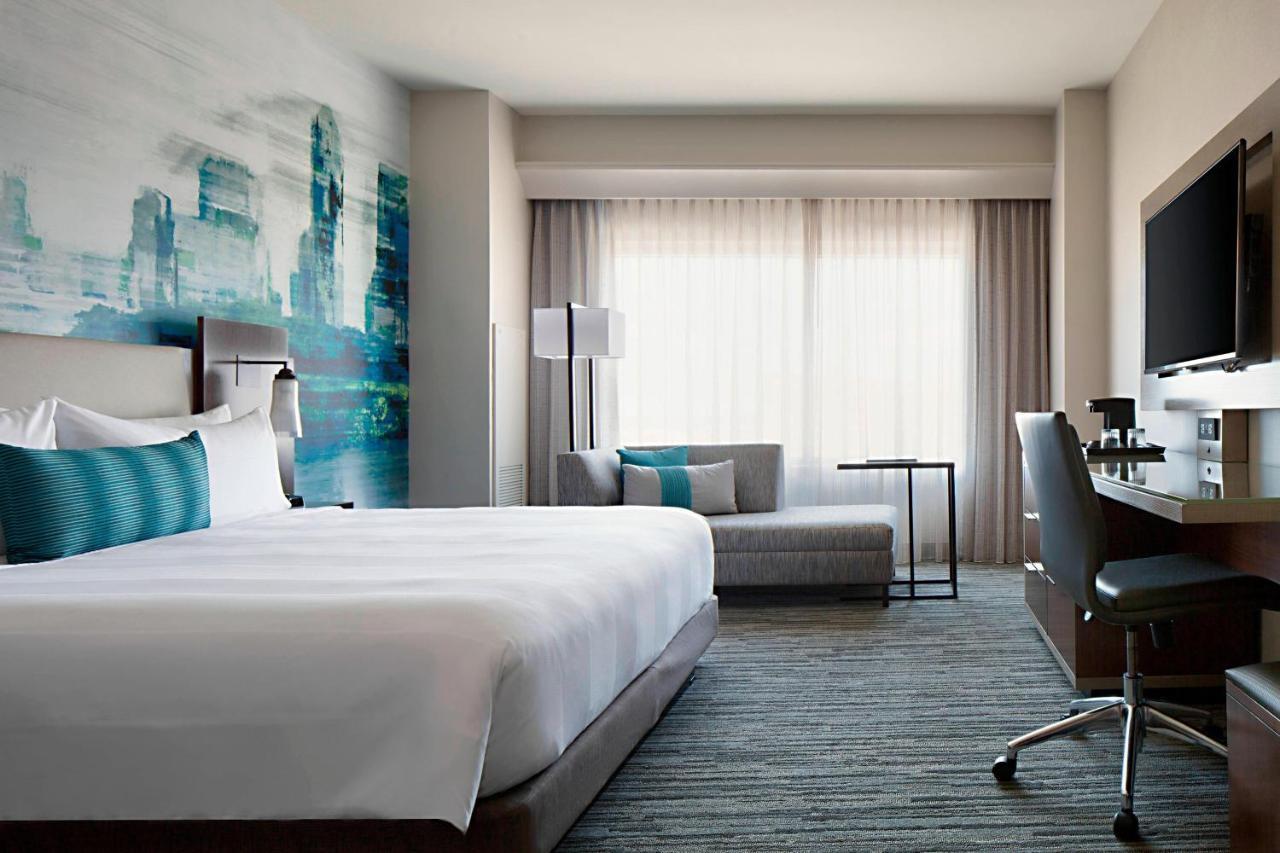 Отель Indianapolis Marriott Downtown Экстерьер фото