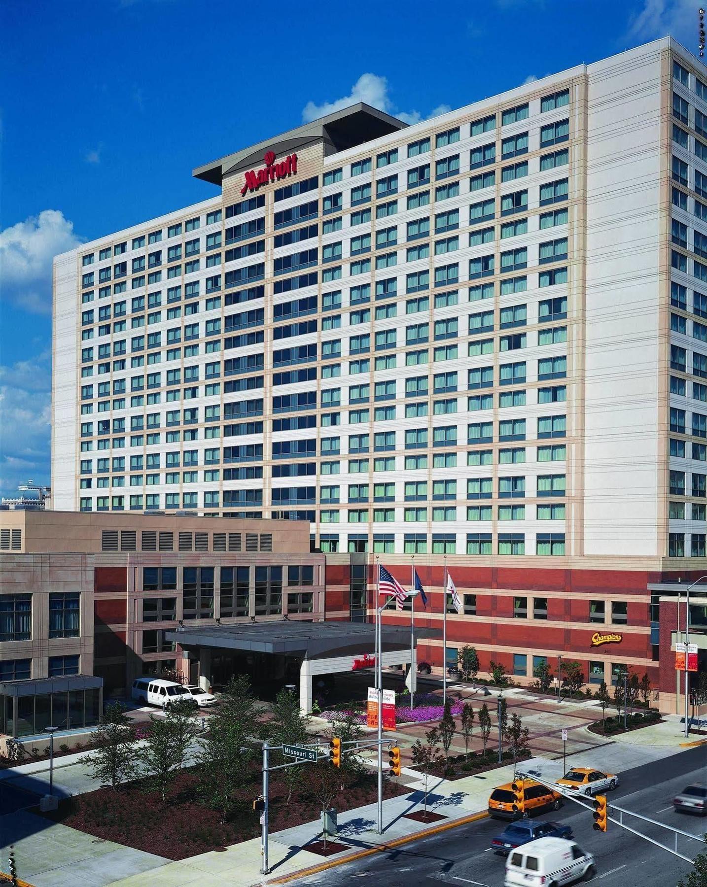 Отель Indianapolis Marriott Downtown Экстерьер фото